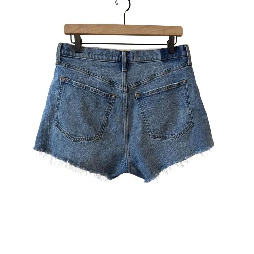 Abercrombie The Mom Short High Rise Cut Off Medium Wash Size 30/10 Curve Love